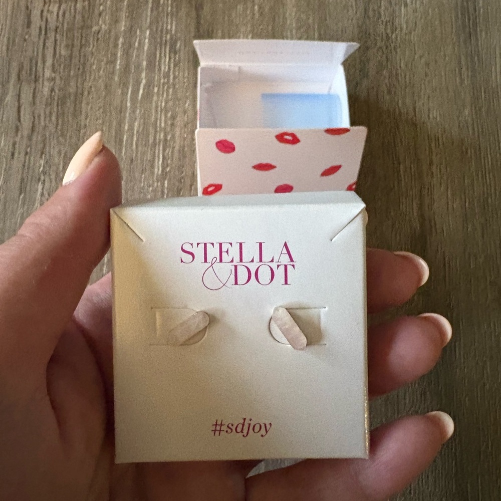 Stella & Dot Lip Print Jewelry Box